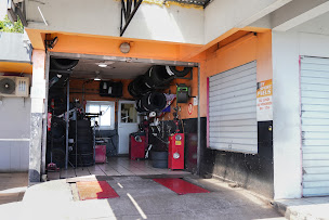 Photo n°8 de BY SPORT PNEUS à Saint-Leu (Magasin de pneus)