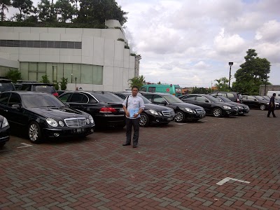 Photos of Rental Mobil Mewah Alphard Jakarta