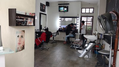 Photos of D'Krlos Saloon