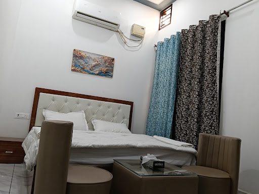 Safe and cheapest price Rooms in Narnaund Khanda mod hansi jind Road post image