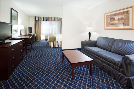 Holiday Inn Express & Suites Torrington, an IHG Hotel - Thumbnail