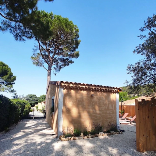 Photo de Mas Draiou de Travesso - 2 Ecogîtes de Craractère - 12 personnes à Saint-Restitut (26130)