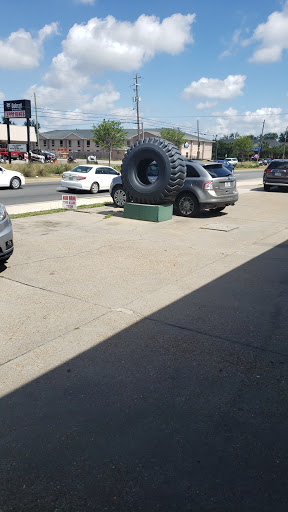 Parkway Tire And Service Center Inc