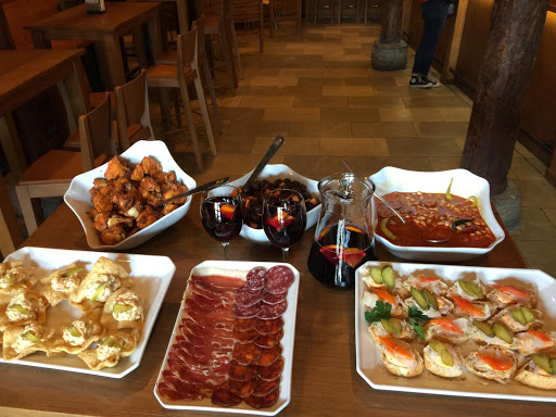Áurea Taberna - Visual
