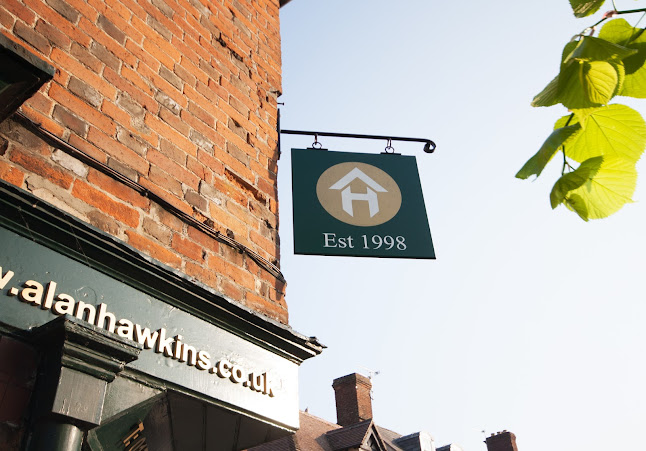 http://www.alanhawkins.co.uk/
