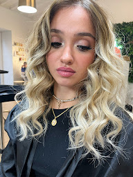 Photo n°11 de Nesrine latelier à Béziers (Institut de bronzage)