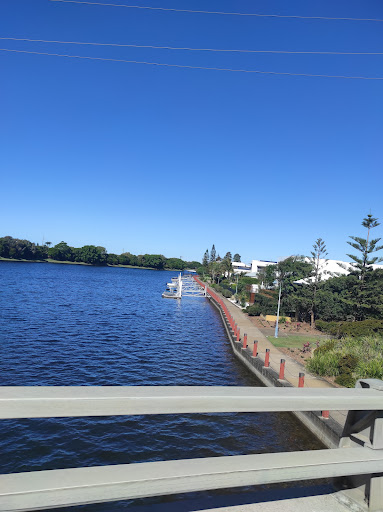 Bonaire Court Walkable Waterfront - Thumbnail