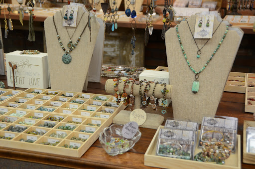 Rustic River Finds, Inc. - Thumbnail