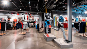 Photo n°47 de Adidas Sarragan France à Pont-Sainte-Marie (Magasin de chaussures)