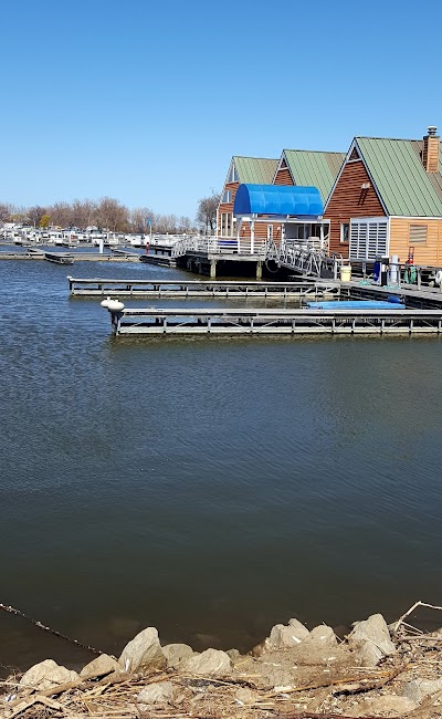 Castaway Bay Marina