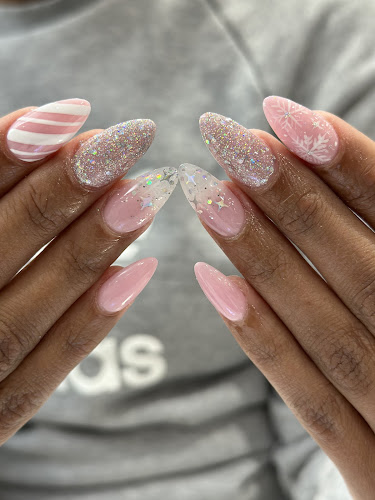 Nails Fantastic Of Sandy Springs interior view