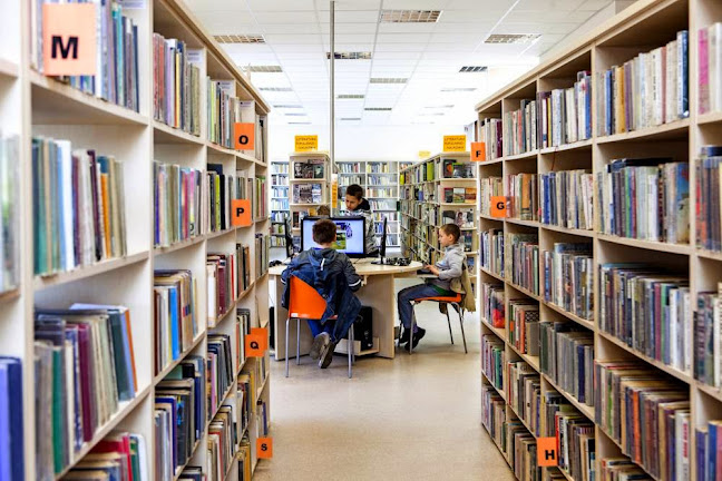 Biblioteka na Błoniu Wojewódzkiej i Miejskiej Biblioteki Publicznej (Filia nr 16) - Biblioteka