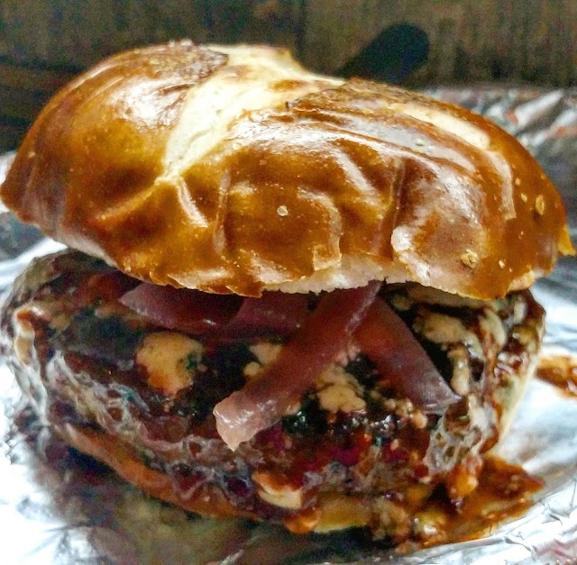 Skallywag Suds N' Grub