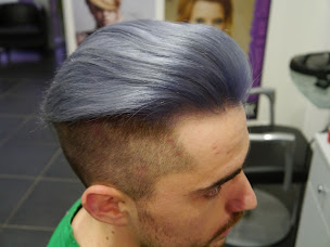 Photo n°9 de D. Clic.Coiffure à Migennes (Salon de coiffure)