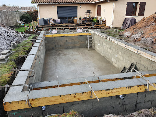 Photo de IF PISCINE CONCEPT à Lugos (33830)