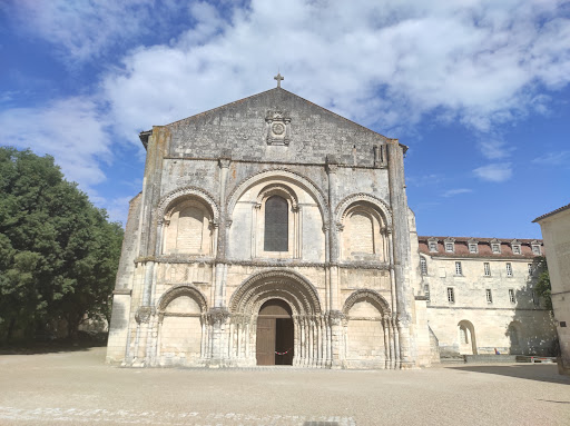 Abbey to the Ladies of Saintes - Thumbnail