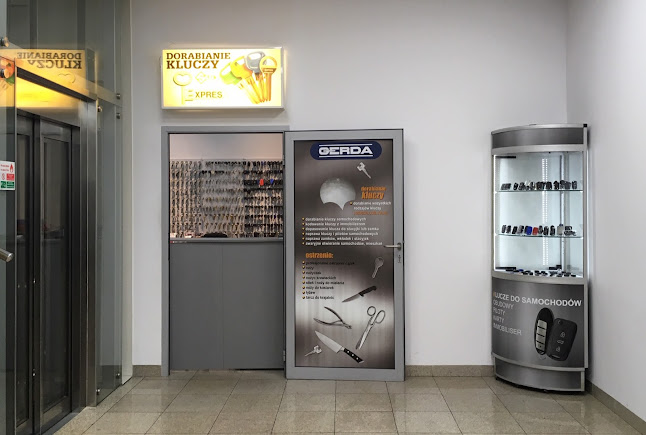Godziny otwarcia Klucze Centrum DORABIANIE KLUCZY DO SAMOCHODÓW I MIESZKAŃ, NAPRAWA ELEKTRONIKI KLUCZYKÓW, PILOTÓW, IMMO, ZAMKÓW, STACYJEK