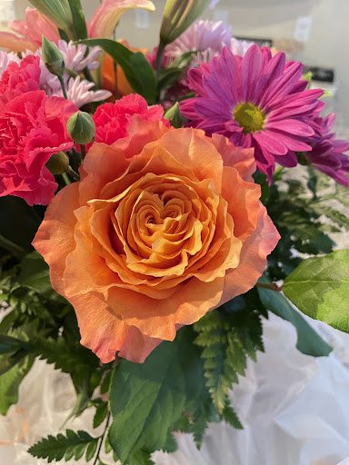 Flowers By Louise Inc - Thumbnail