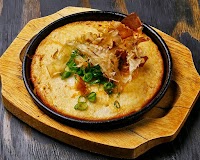 大分からあげと鉄板焼 勝男 阪急高架下応援団