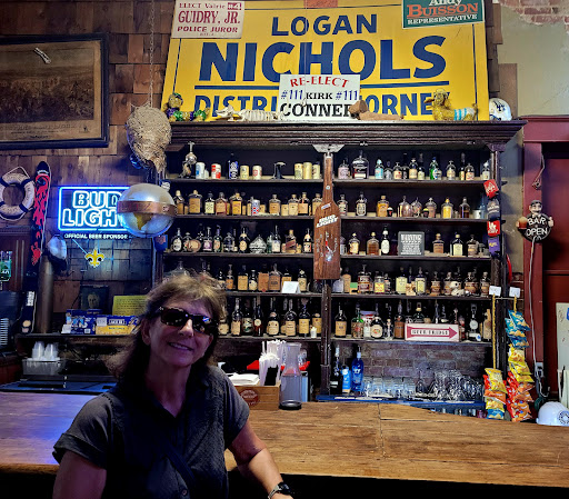 L A Bar