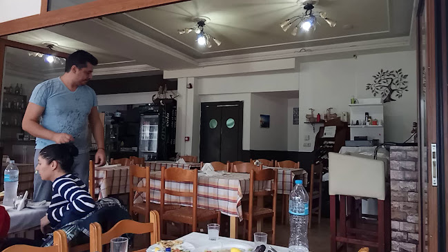 Opinii despre Ο Φαρσαλινός - Στο Τριάδι în Θέρμη - Εστιατόριο