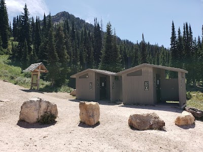 Bloomington Lake Parking