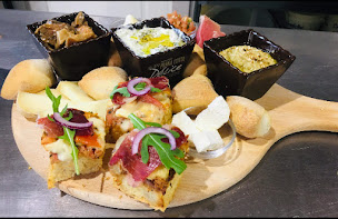 Photo n°32 de Pizzeria Le Vieux Four classé 1er pizzaiolo de l’Herault en 2012 à Nézignan-l'Évêque (Restaurant italien)