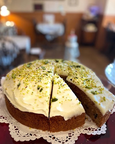 POLLY PUT THE KETTLE ON