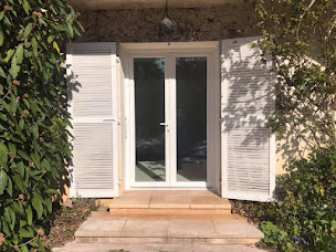 Photo n°7 de CORTES FERMETURES à Val Suran (Magasin de fenêtres en PVC)