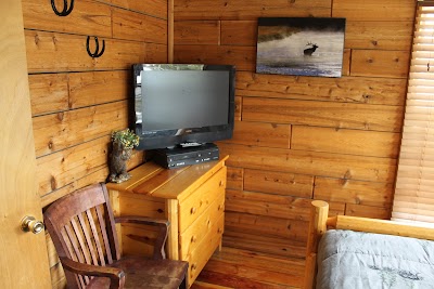 Whispering Pines Guest Cabin