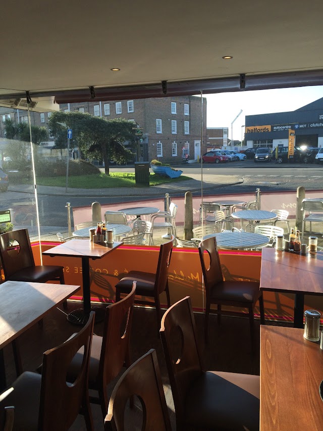 Muldoons Cafe Broadwater