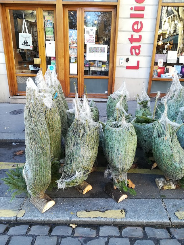 Place Lino Ventura