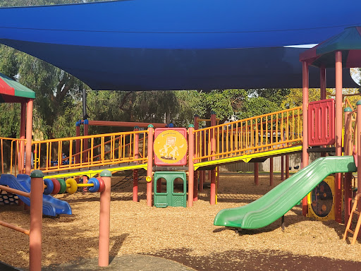 Halley Park - Visual