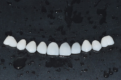 Dra.Andressa Laitart | TERRANOVA ODONTOLOGIA I FACETAS I PRÓTESES I ESTÉTICA DENTAL