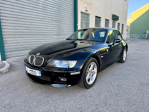 Photo n°5 de AJ MotorsCar à Carros (Concessionnaire automobile)