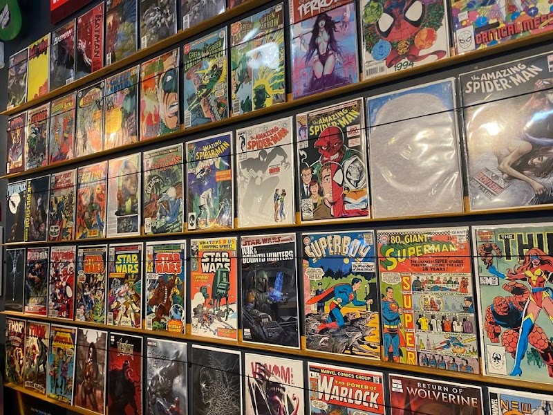 Q's Comic Store photo 2