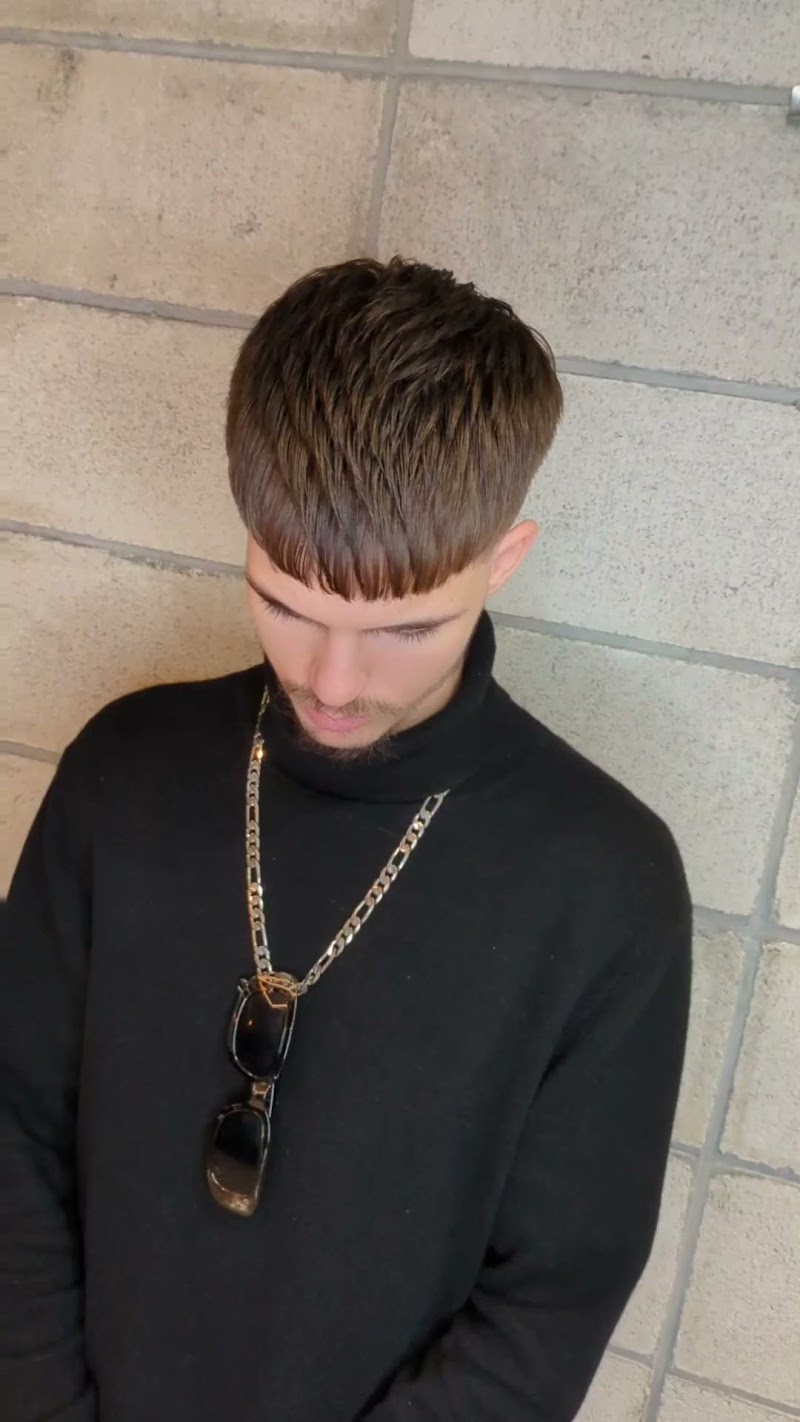 B-RAD BARBER ブラッドバーバー新横浜メンズカット理容室