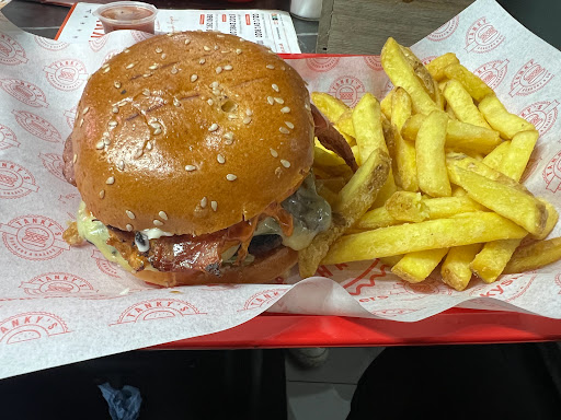 Tanky’s Burgers & Shakes - Thumbnail