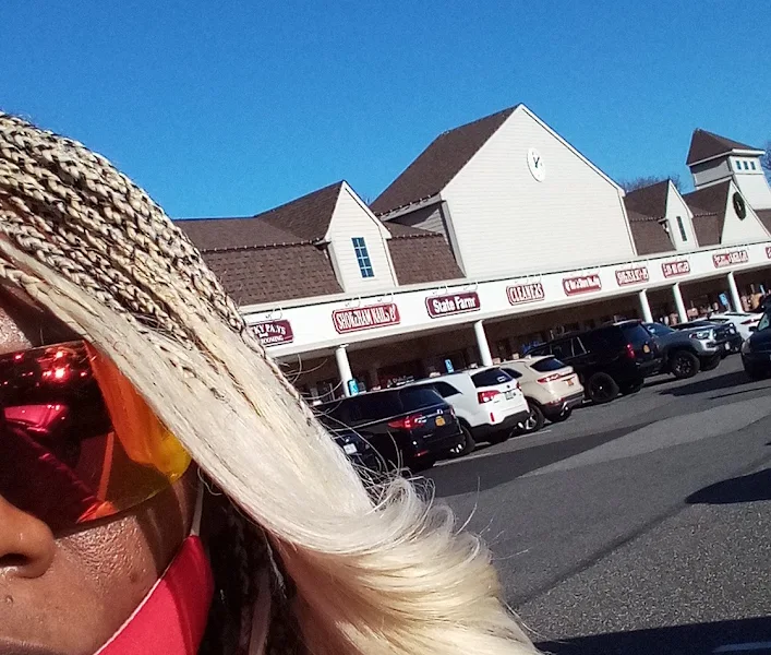 Shoreham Plaza photo