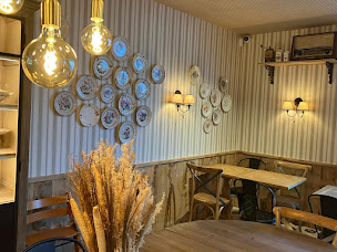 Photo n°23 de Boulangerie Feuillette à Vernouillet (Salon de thé)