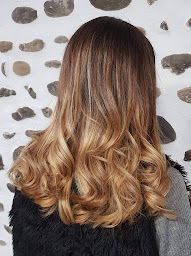 Photo n°25 de Tendances Coiffure à Pau (Salon de coiffure)