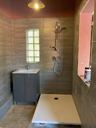 Photo n°2 de AJC Construction / Rénovation ,peintre,plaquiste,électricien, maçon- Cyril Juhel à Entraigues-sur-la-Sorgue (Service de pose de parquet)