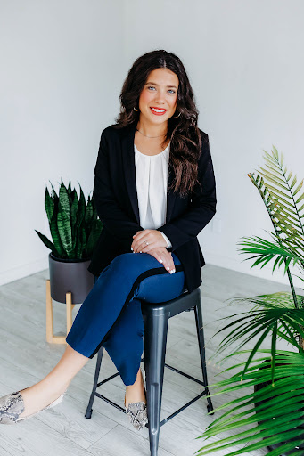 Makenzi Cunningham Realtor with Premier Realty LLC