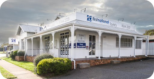 First National Real Estate Taylor's - Para Hills - Thumbnail