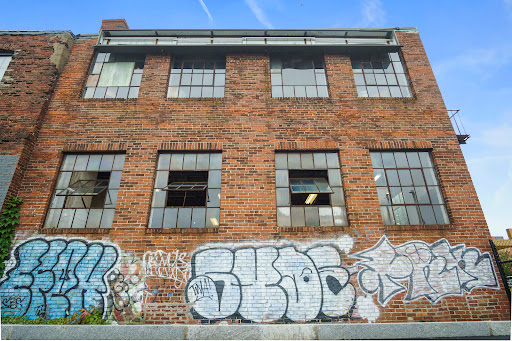 212 Gallery - Visual
