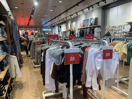 Cotton On Roosevelt Field Shopping Centre - Thumbnail