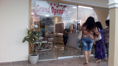 Photos of I&U Boutique