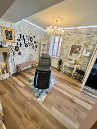 Photo n°4 de Atelier by LN (Anciennement des Artistes) à Brignais (Salon de tatouage et piercing)