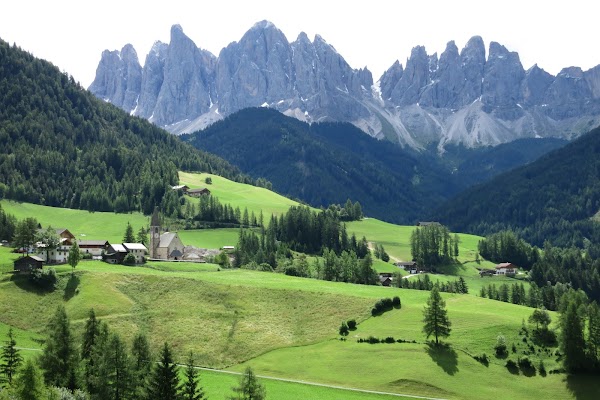 Viajar a https://lh3.googleusercontent.com/p/AF1QipOX0PFRZa-AWLXI9Pae8VbbKiTvm4nb3p5Uk-mA=s1600-w600