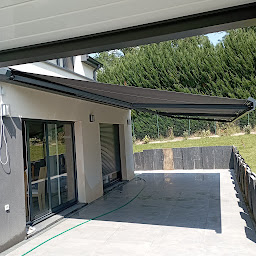 Photo n°25 de A.M.V Fermetures - OKNOPLAST Premium à Maule (Magasin de stores et de rideaux)